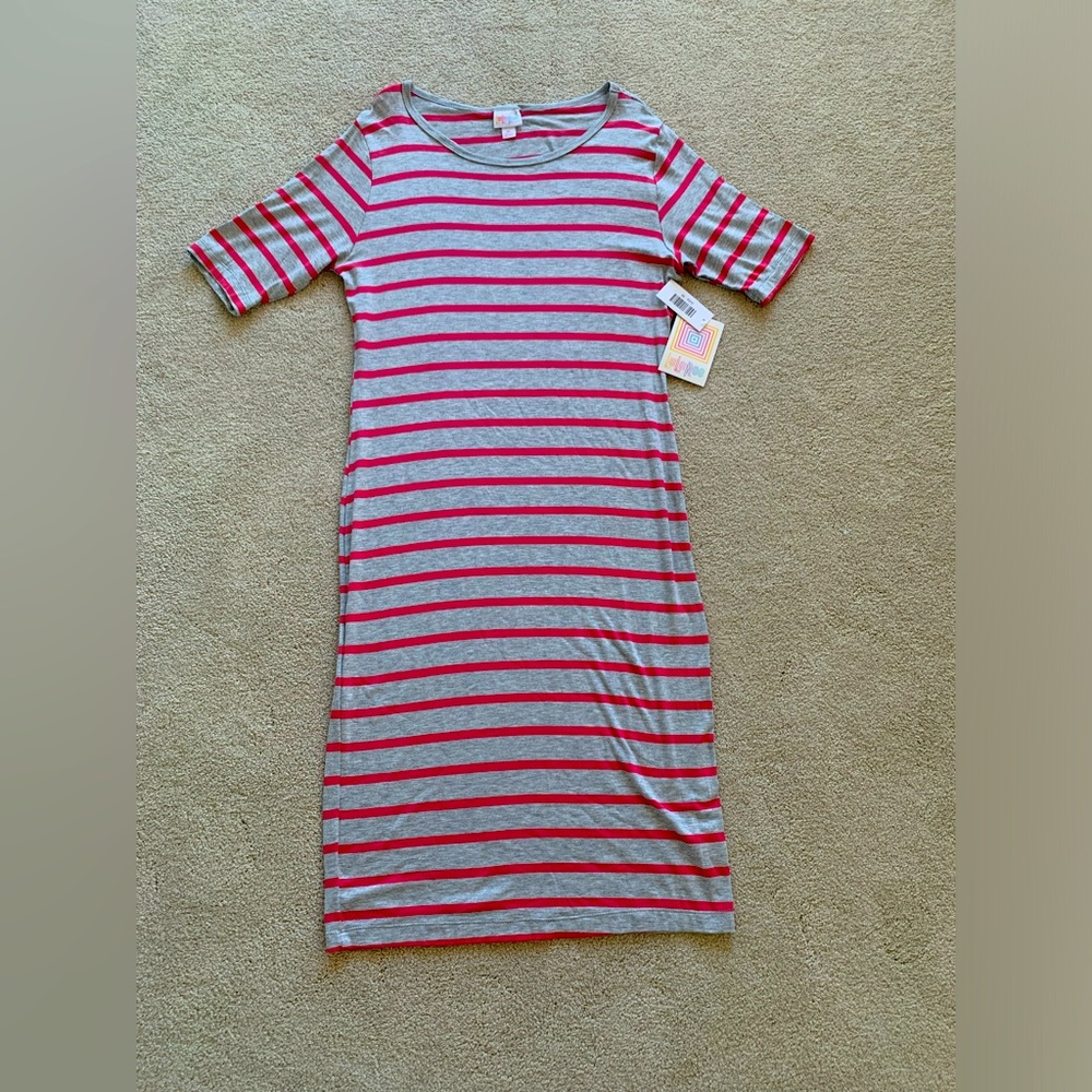 Women’s LuLa Roe short sleeve dress NWT